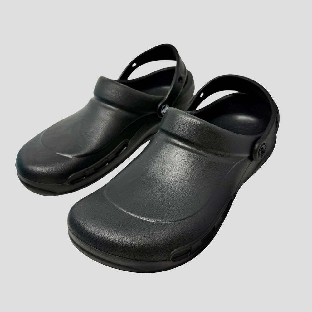Crocs Bistro Mens size 7 Women’s 9 Black Clog Slip resistant shoes comfort work